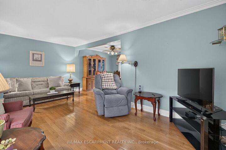 Property Photo:  1229 Nottingham Avenue  ON L7P 2R5 