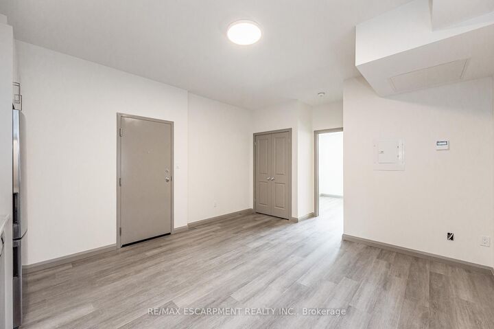 Property Photo:  36 Grant Avenue 2A  ON L8N 2X5 