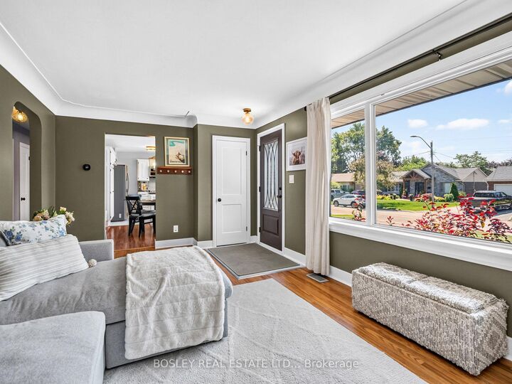 42 Lindel Crescent — photo 1