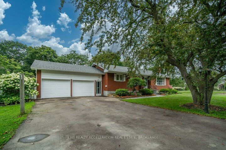 Property Photo:  28 Southcrest Drive  ON K7R 3K2 