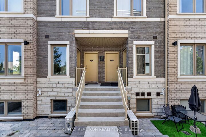 Property Photo: 100 Honeycrisp Crescent 343 ON L4K 0N7