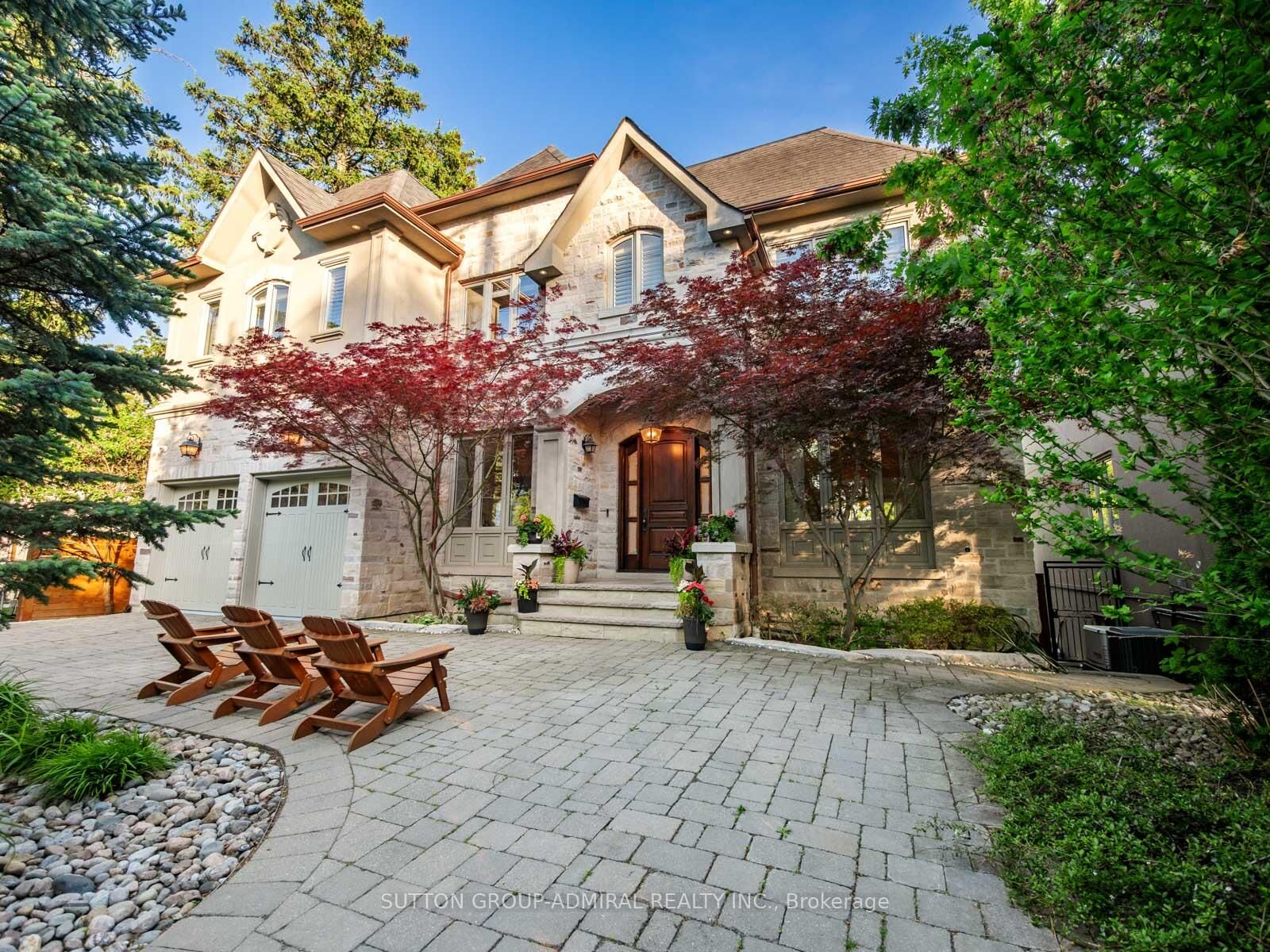 Property Photo: 35 Wentworth Avenue ON M2N 1T5
