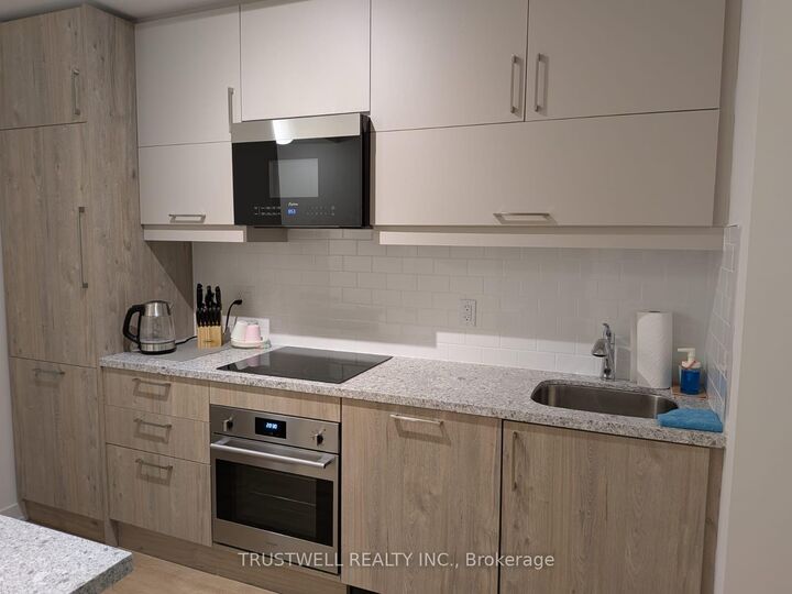 Property Photo:  292 Verdale Crossing N/A B605  ON L6G 0H6 