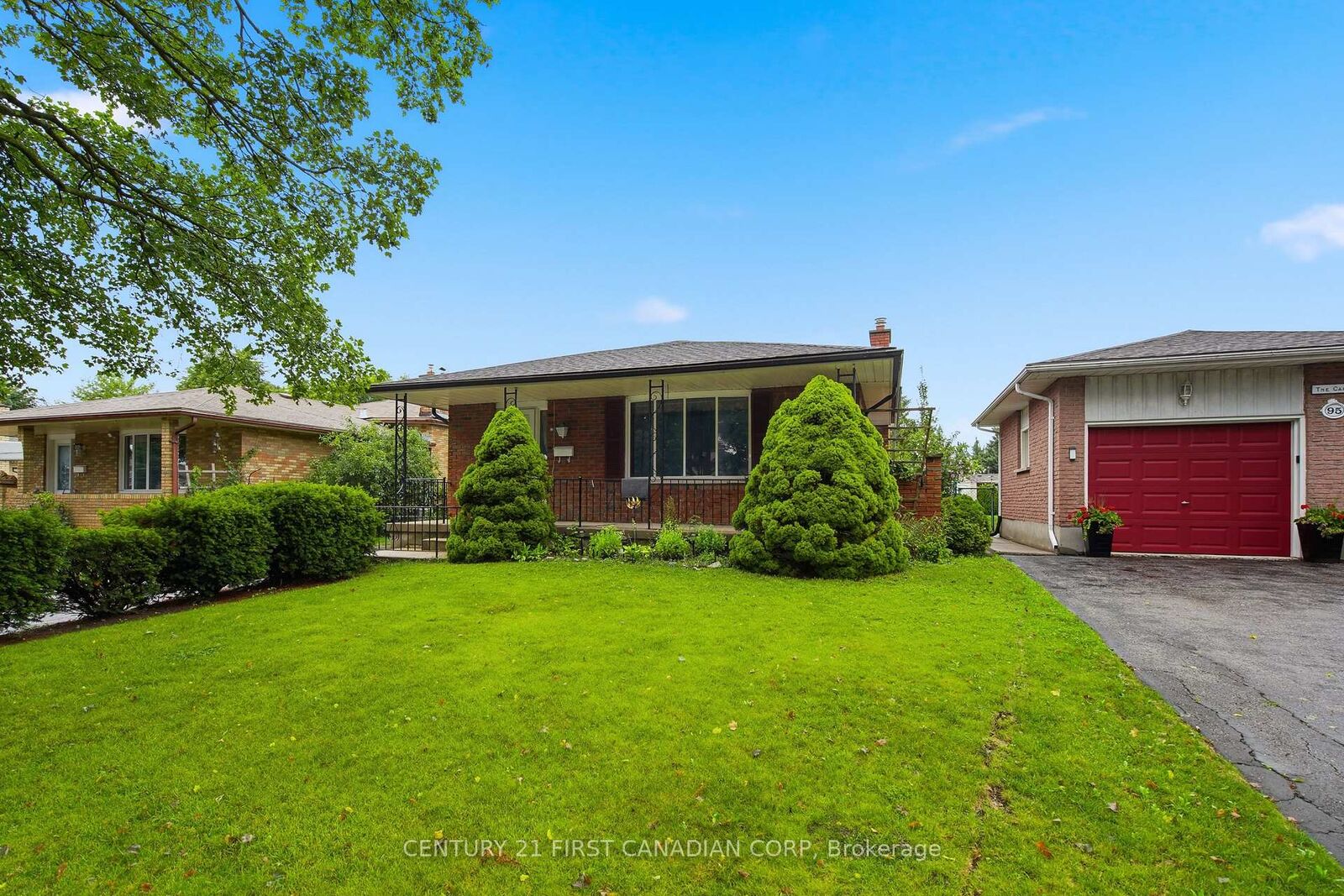 Property Photo: 99 Muriel Crescent ON N6E 2K4