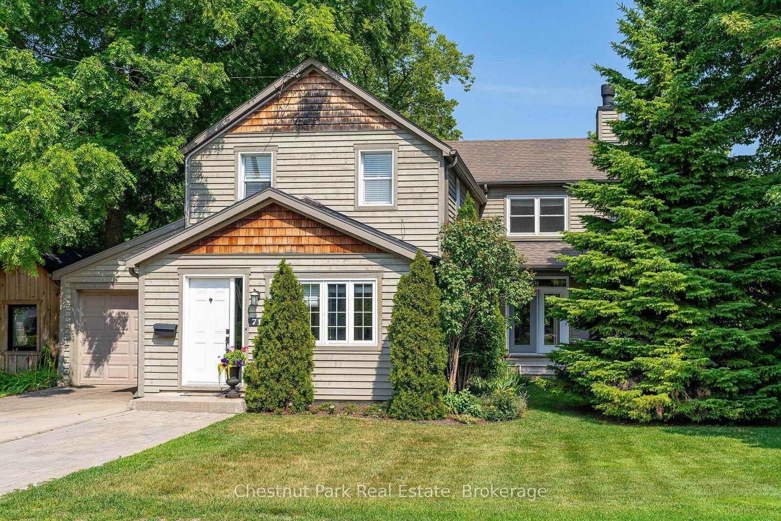 Property Photo: 71 Hickory Street ON L9Y 3E7