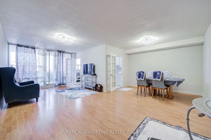 Property Photo: 20 Gilder Drive E Ph07 ON M1K 5E1