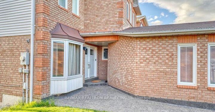Property Photo: 90 Oke Road Main Floor ON L1E 2V2