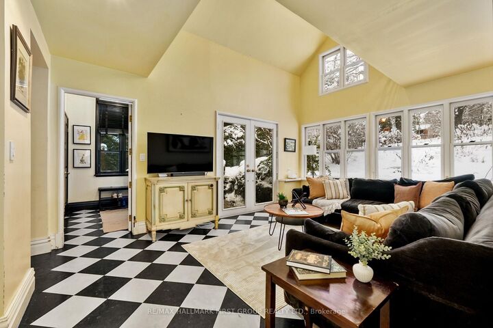 Property Photo: 30 Bruton Street ON L1A 1T9