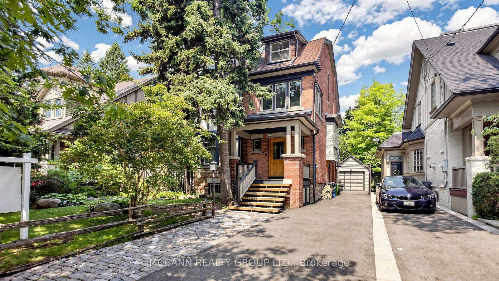 Property Photo:  252 Sheldrake Boulevard  ON M4P 2B6 