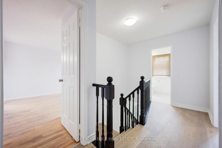 Property Photo:  15 Nymark Place  ON L6S 5T5 
