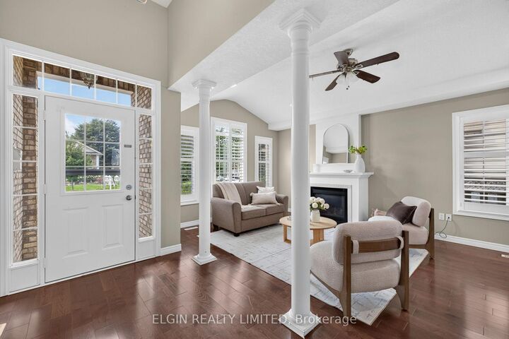 Property Photo: 17 Steeplechase Court ON N5R 6H5