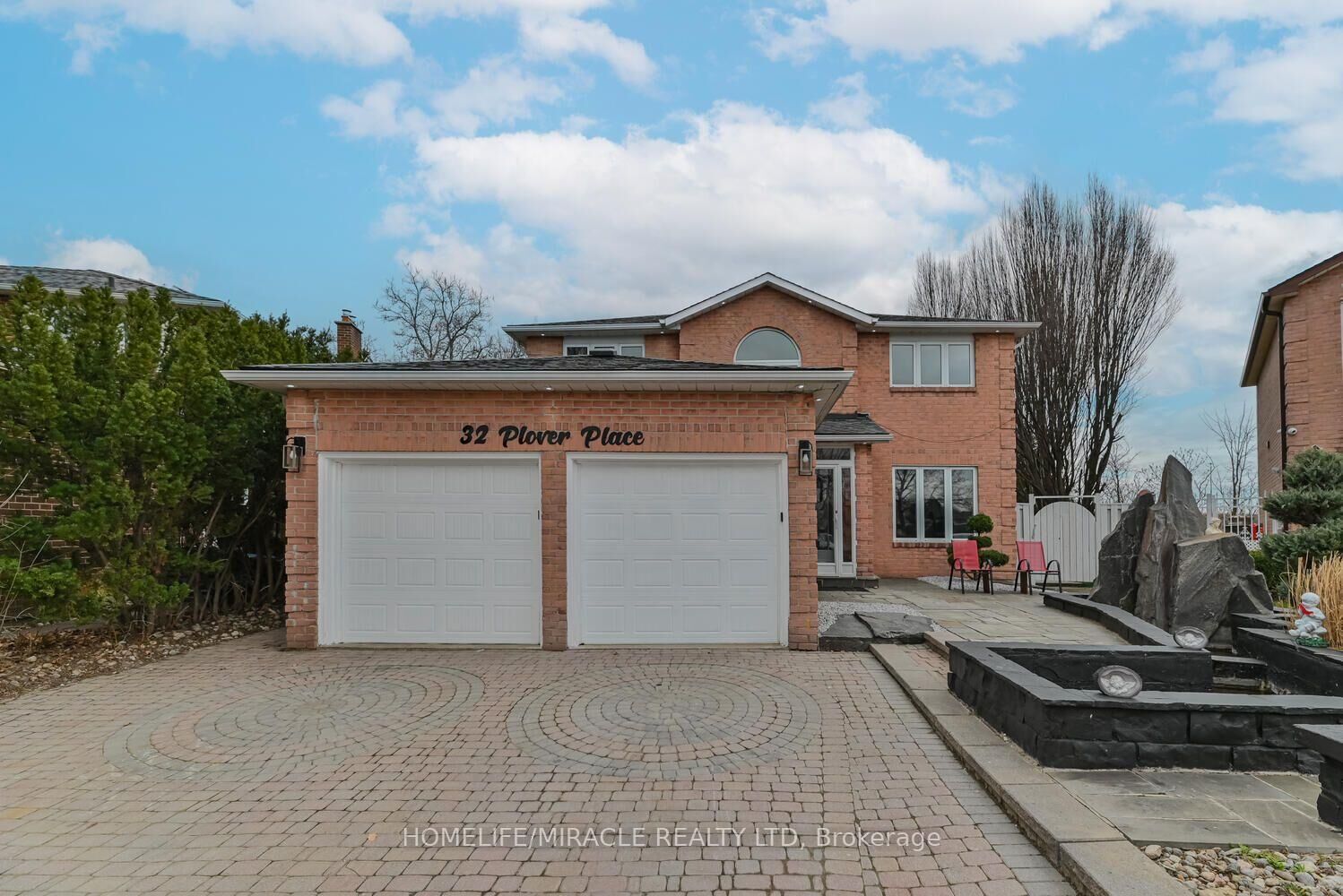 Property Photo:  32 Plover Place  ON L6W 4C4 