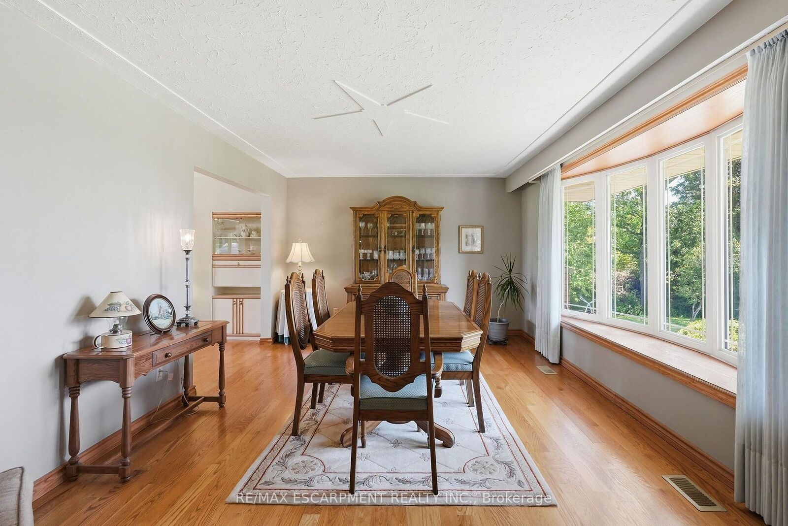 Property Photo: 610 Miles Road ON L0R 1P0