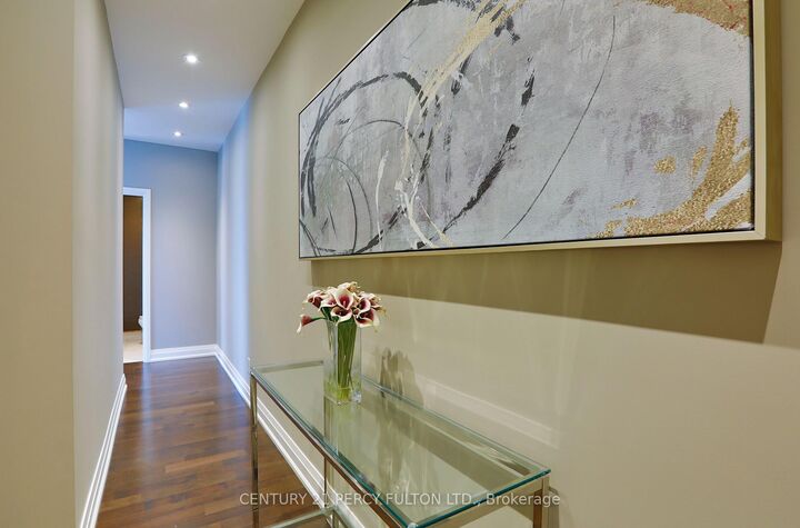 Property Photo: 80 John Street 4002 ON M5V 3X4