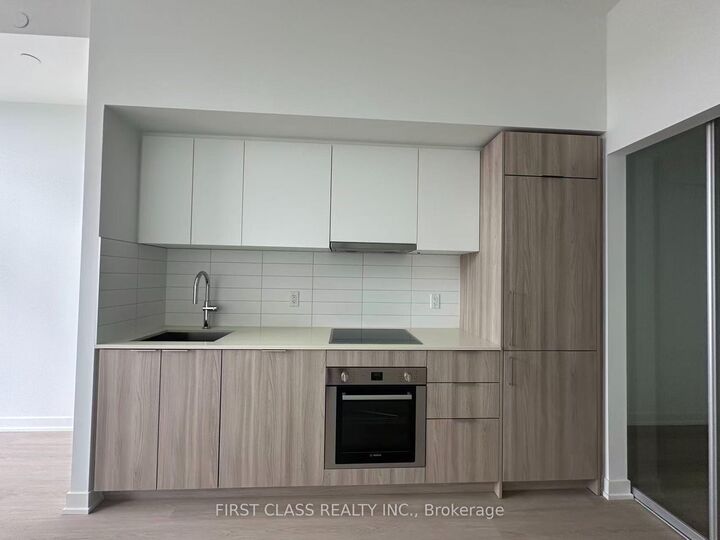 Photo de la propriété:  15 David Salomon Drive 703  ON M3C 1E7 