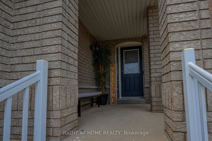 Property Photo: 3881 Partition Road ON L5N 8N2