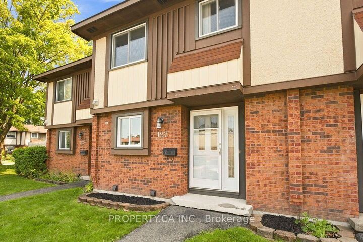 Property Photo:  127 Pickford Drive  ON K2L 2C3 