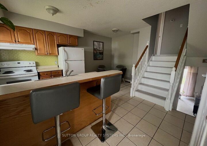 Property Photo: 211 Veronica Drive 19 ON N2A 2R8