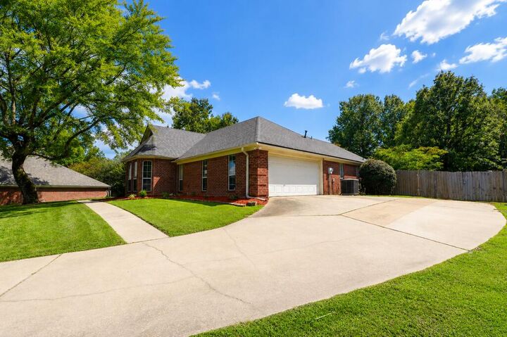 Property Photo:  204 Boulder Ridge Cir.  AR 71854 