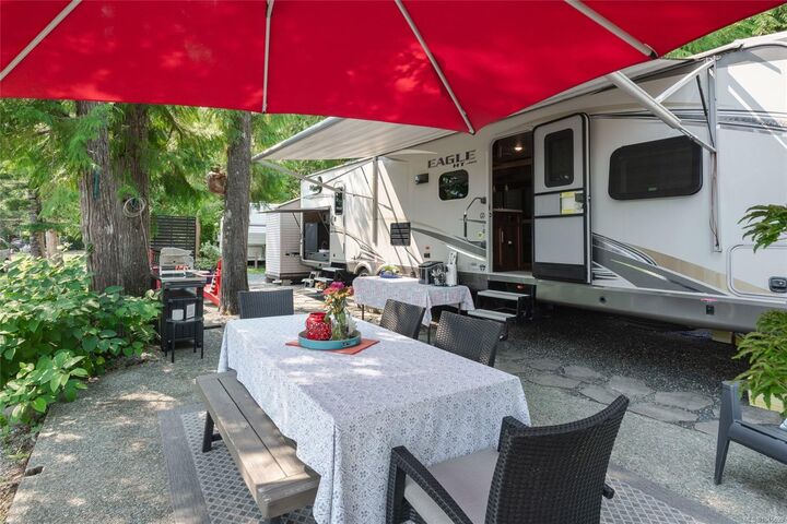Property Photo: 10324 Lakeshore Rd #A11 BC V9Y 8Z6