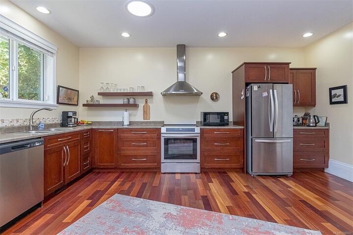 Property Photo: 2781 Tamara Dr BC V9T 6S5