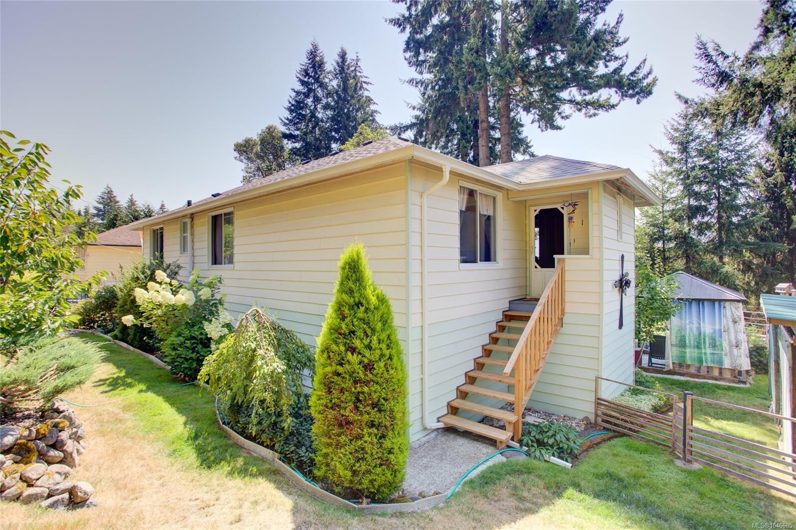 Property Photo: 10660 Cedar Dr BC V0R 3E1