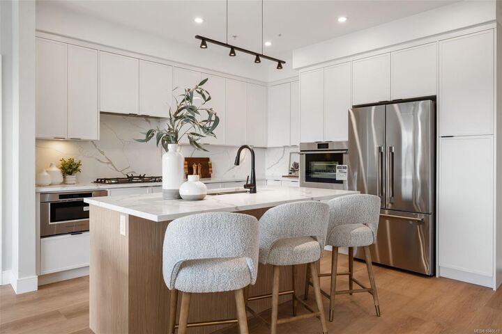 Property Photo:  1810 Selenite Pl #606  BC V9B 7E2 