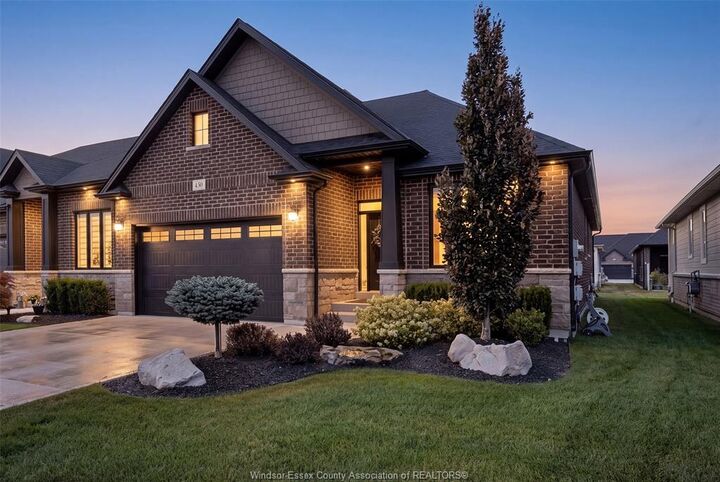 450 Brunmar Crescent — photo 1