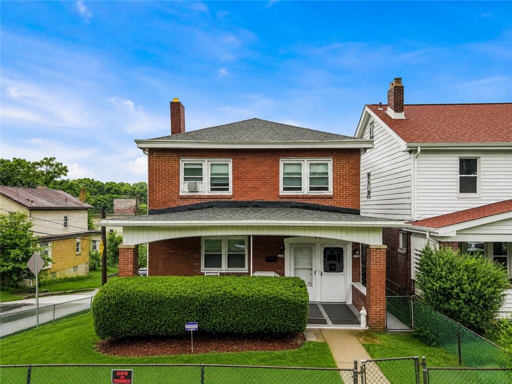 Property Photo: 2690 Amman St PA 15226