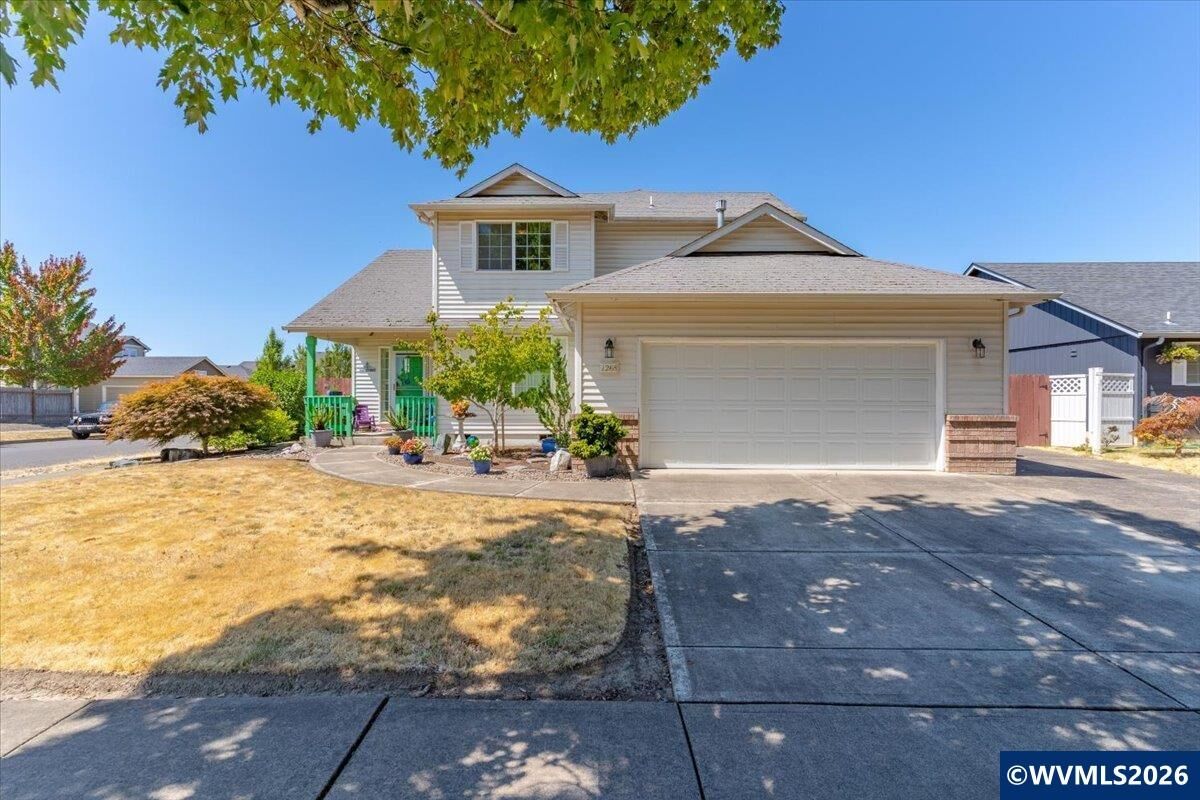 Property Photo: 1268 S 7th St OR 97351