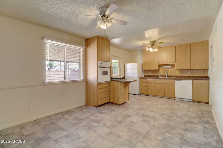 Property Photo: 1306 W Elna Rae Street AZ 85281