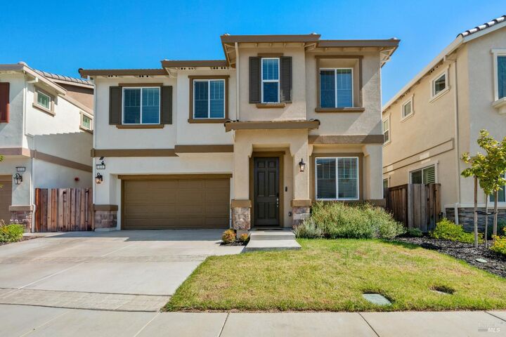 Property Photo: 844 Crescendo Street CA 94534