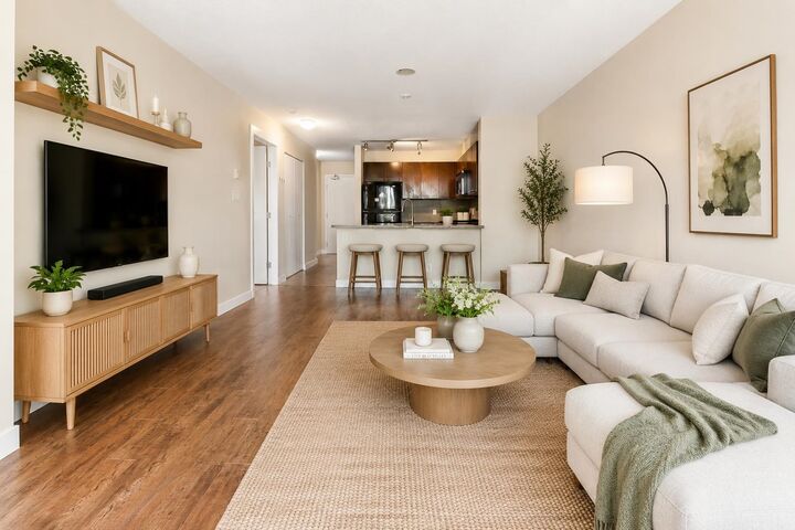 Property Photo: 9171 Ferndale Road 307 BC V6Y 0A5