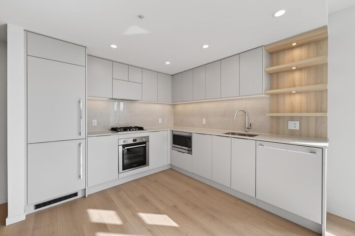 Property Photo: 311 Alderson Avenue 408 BC V3K 0K3