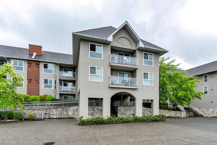 19835 64 Avenue 203 — photo 1