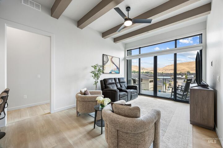 Property Photo: 4340 E Haystack St 303 ID 83716