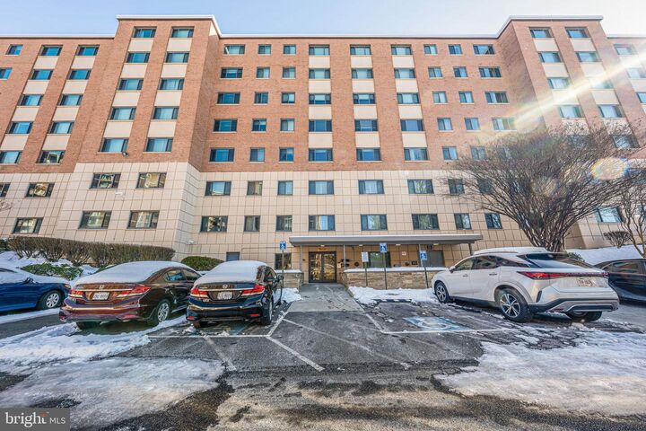 Property Photo:  1200 S Arlington Ridge Road 714  VA 22202 