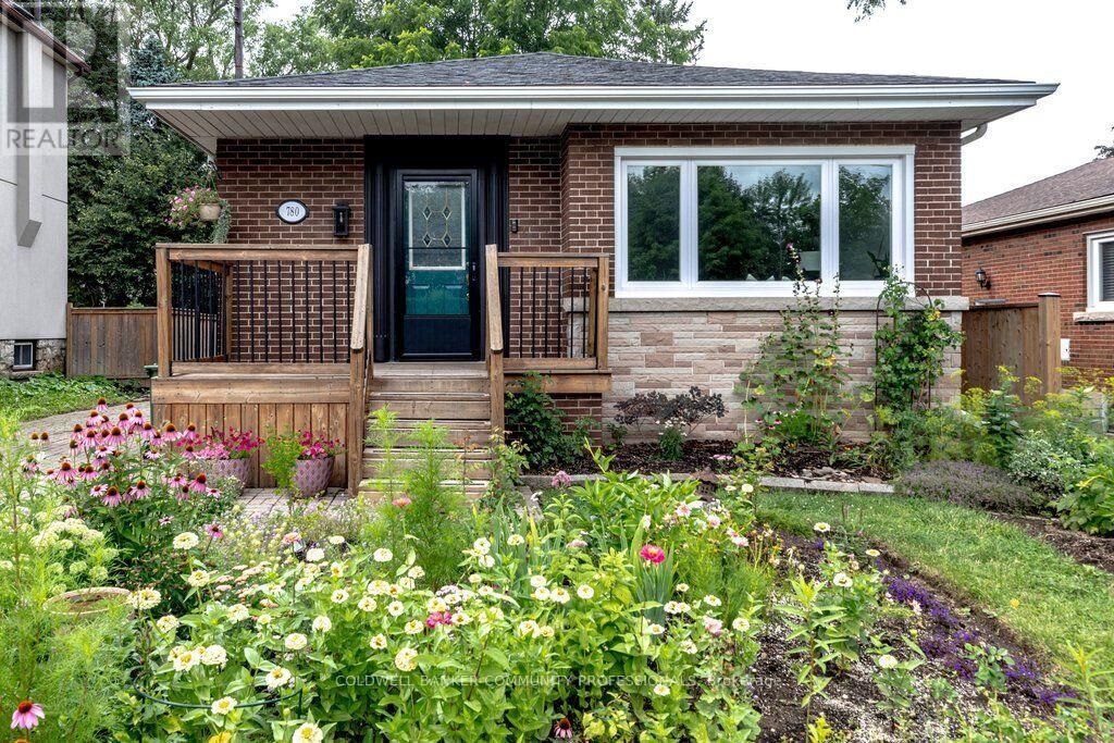 Property Photo: 780 Garth Street ON L9C 4K4