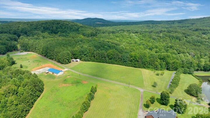 Property Photo:  02 Fishermans Lane 2  NC 28650 