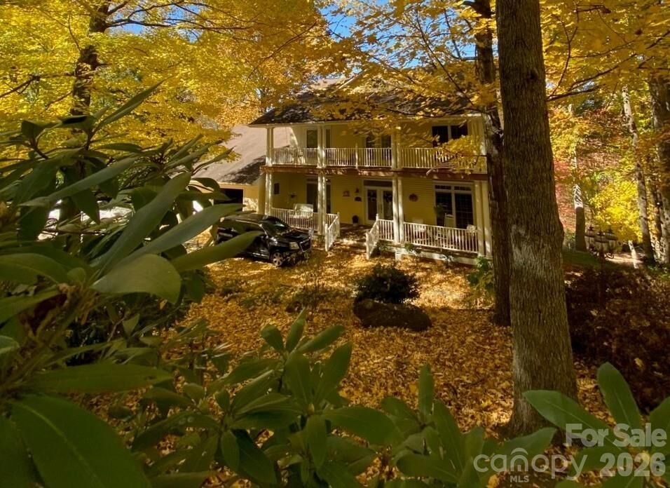 Property Photo:  719 April Park 25  NC 28786 