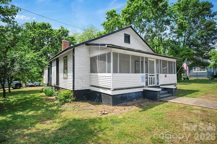 Property Photo: 514 S Martin Street NC 28150
