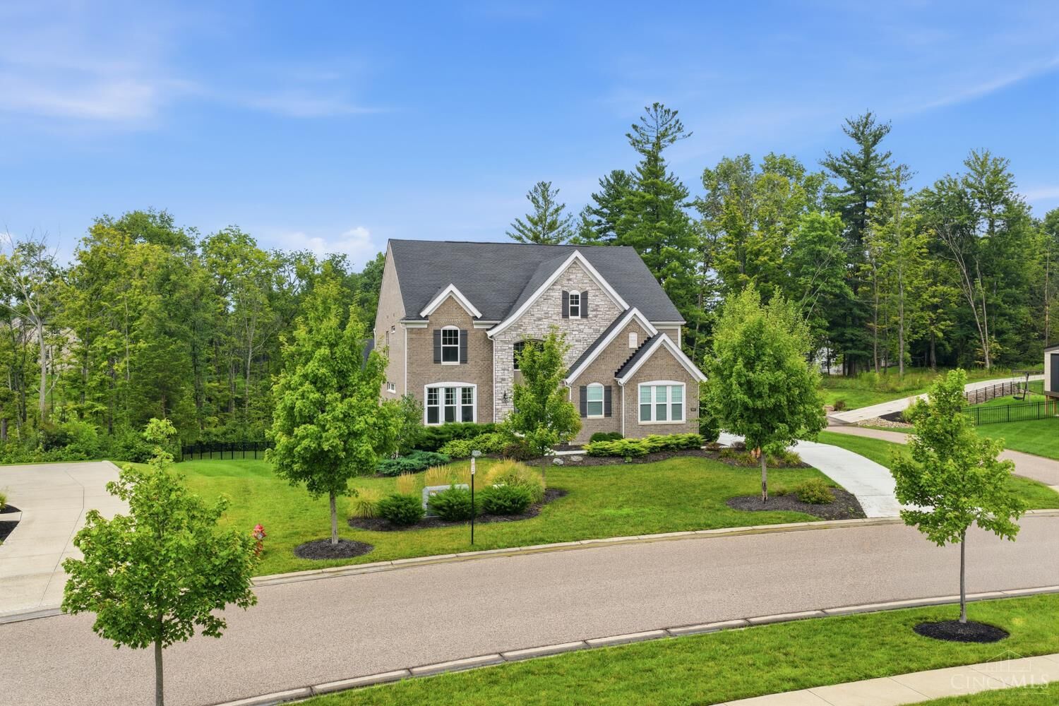 Property Photo:  9907 Kensington Lane  OH 45040 