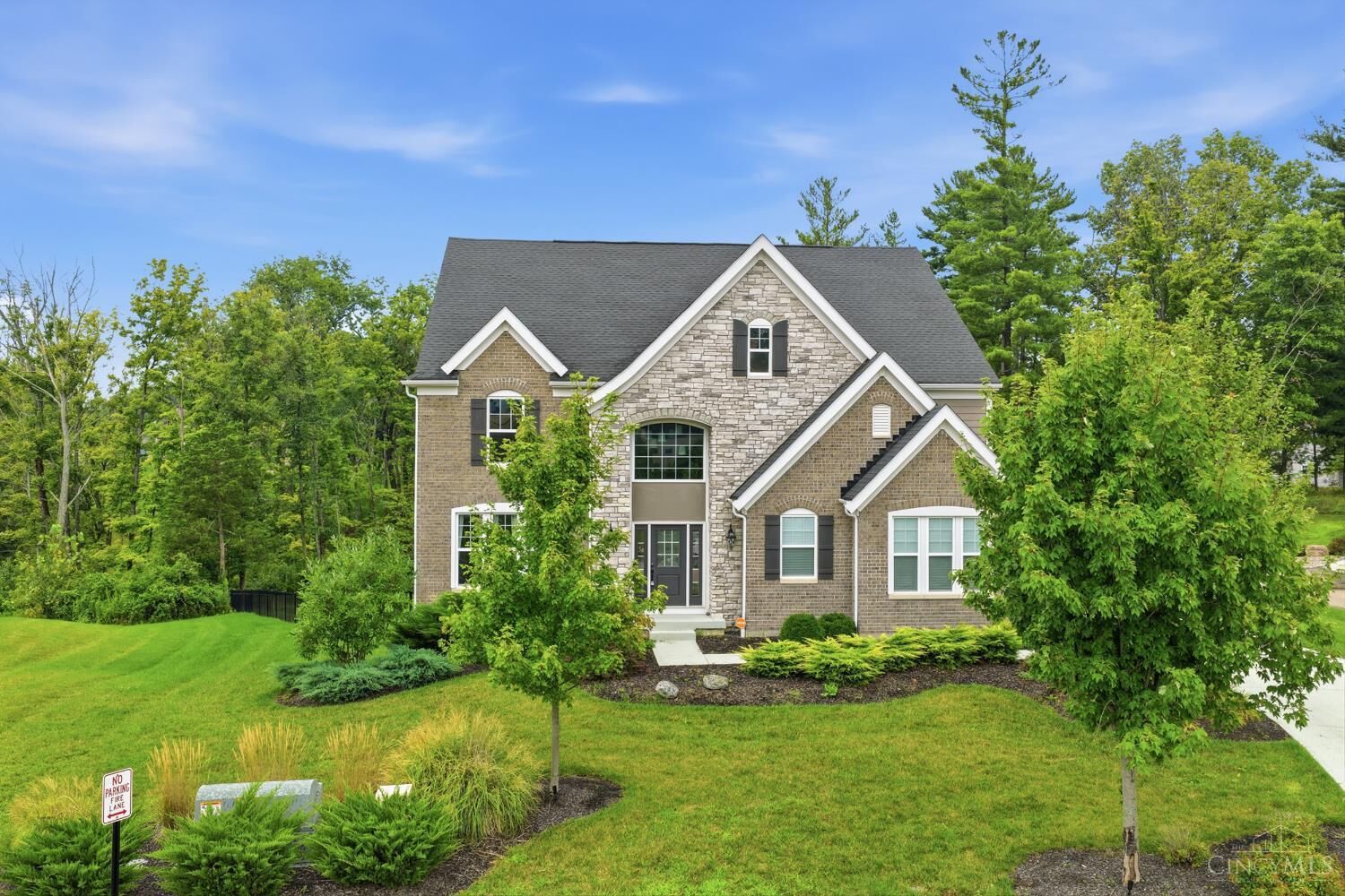 Property Photo: 9907 Kensington Lane OH 45040