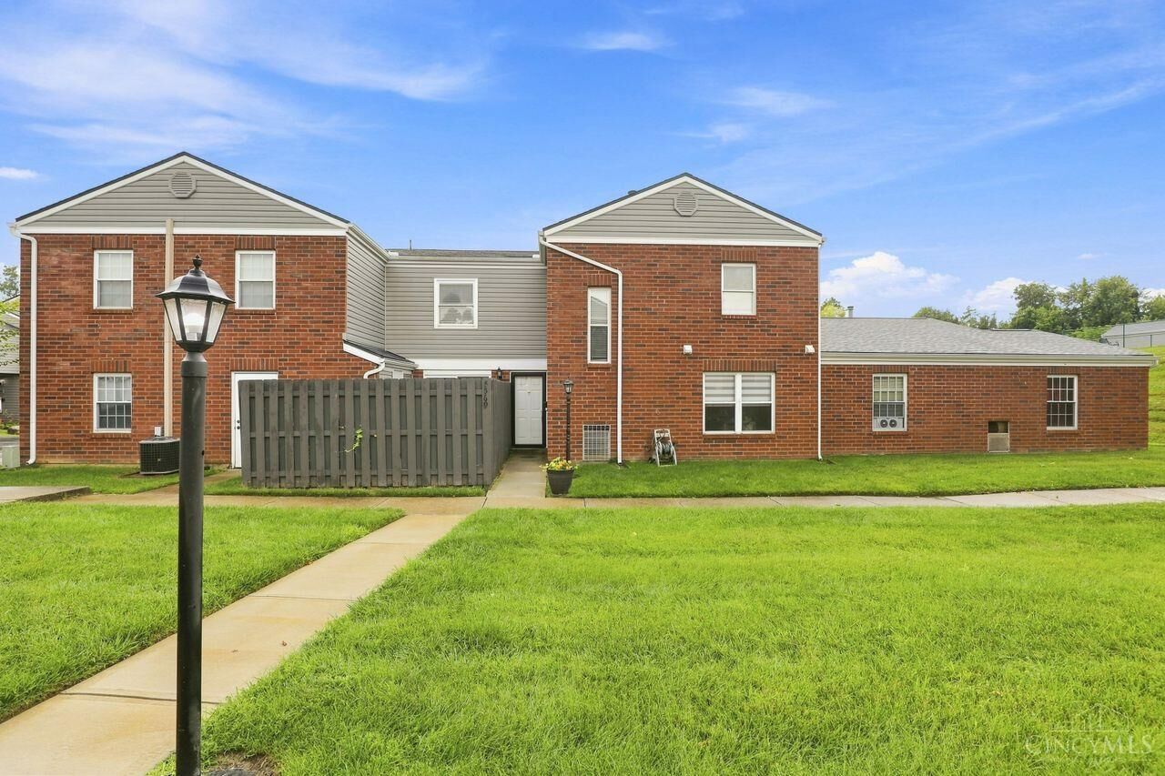 Property Photo: 5569 Hummock Road OH 45426