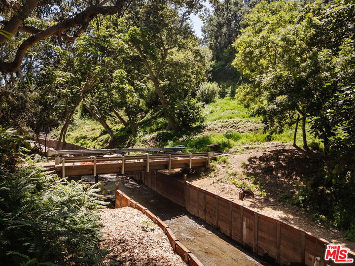 Property Photo: 639 Hightree Rd CA 90402