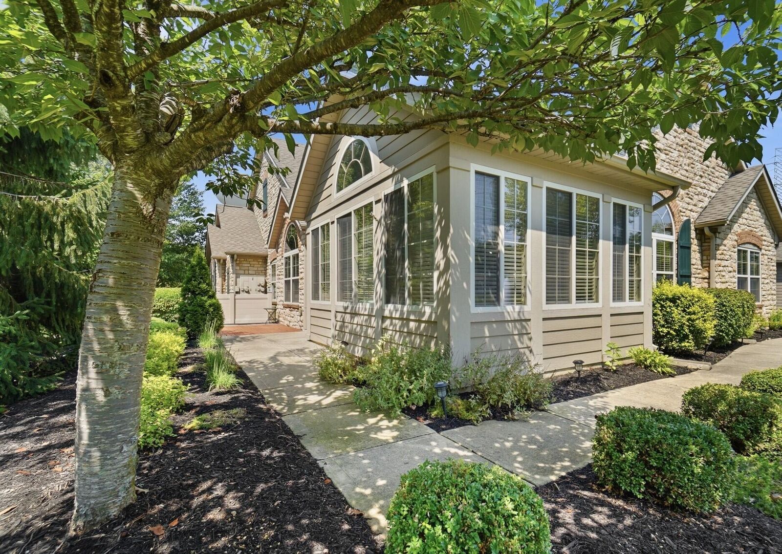 Property Photo: 557 Ruttington Lane OH 43082