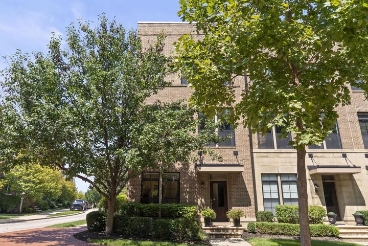 Property Photo:  888 Burr Avenue  OH 43212 