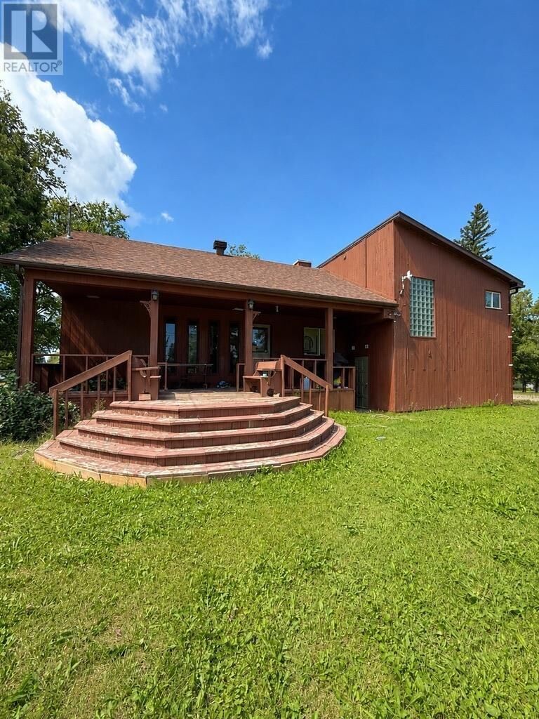 Property Photo:  109-111 Hillcrest Rd  ON P0T 2A0 