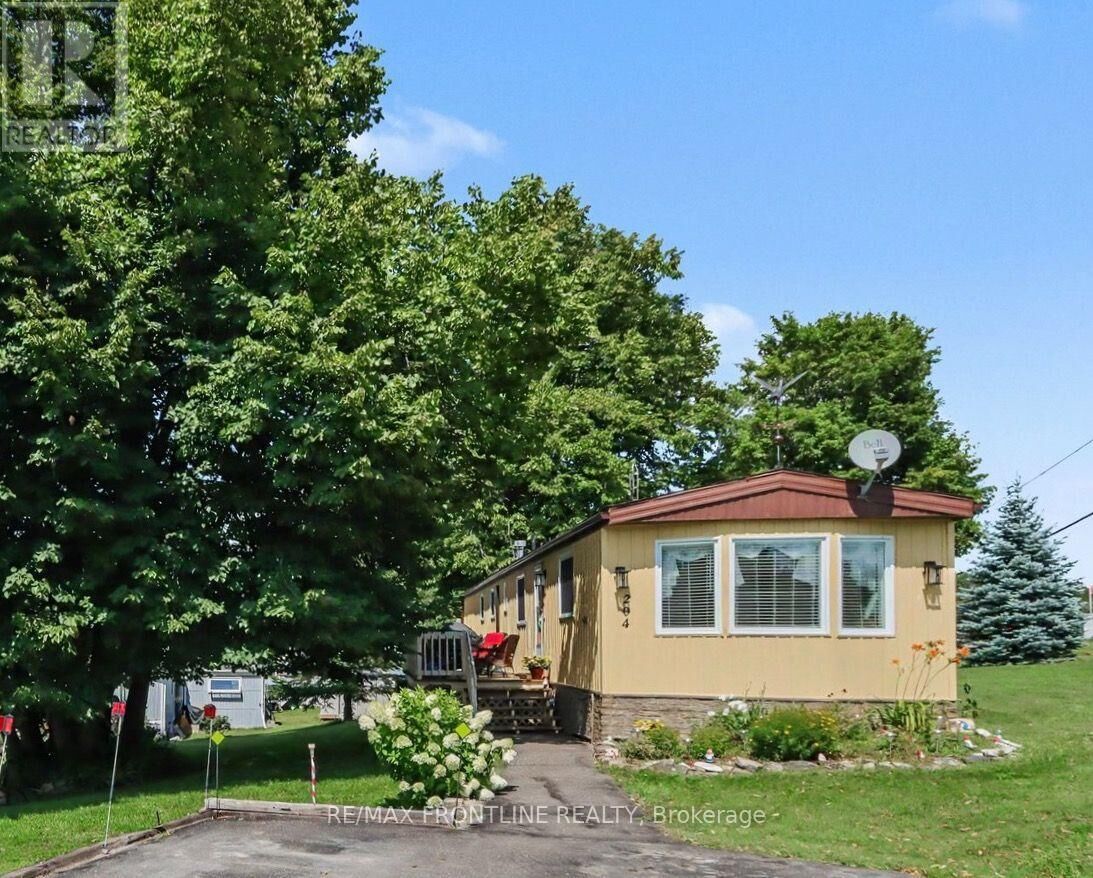 Property Photo:  204 Hillview Road  ON K7H 3C8 