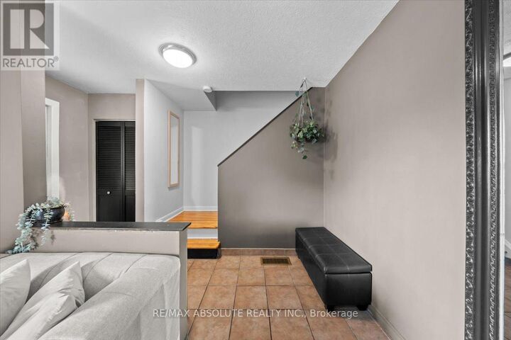 Property Photo: 791 Borthwick Avenue ON K1K 2M5